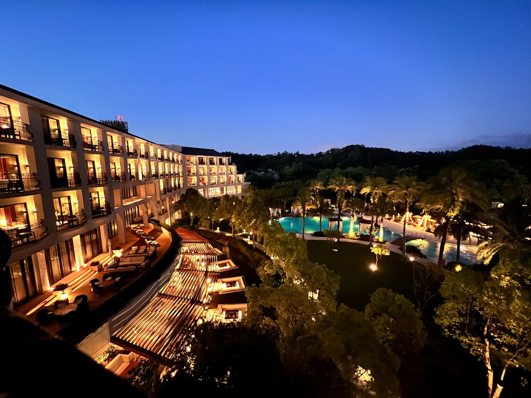 Boutique Luxury Suites & Pools